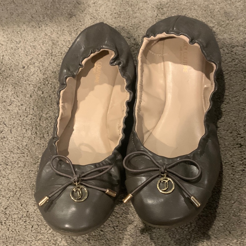 Juicy Couture slip on flats